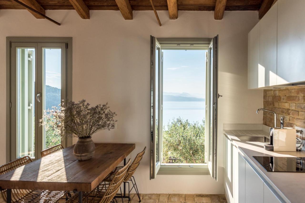 Rizes Sea View Villa Nisaki  Buitenkant foto